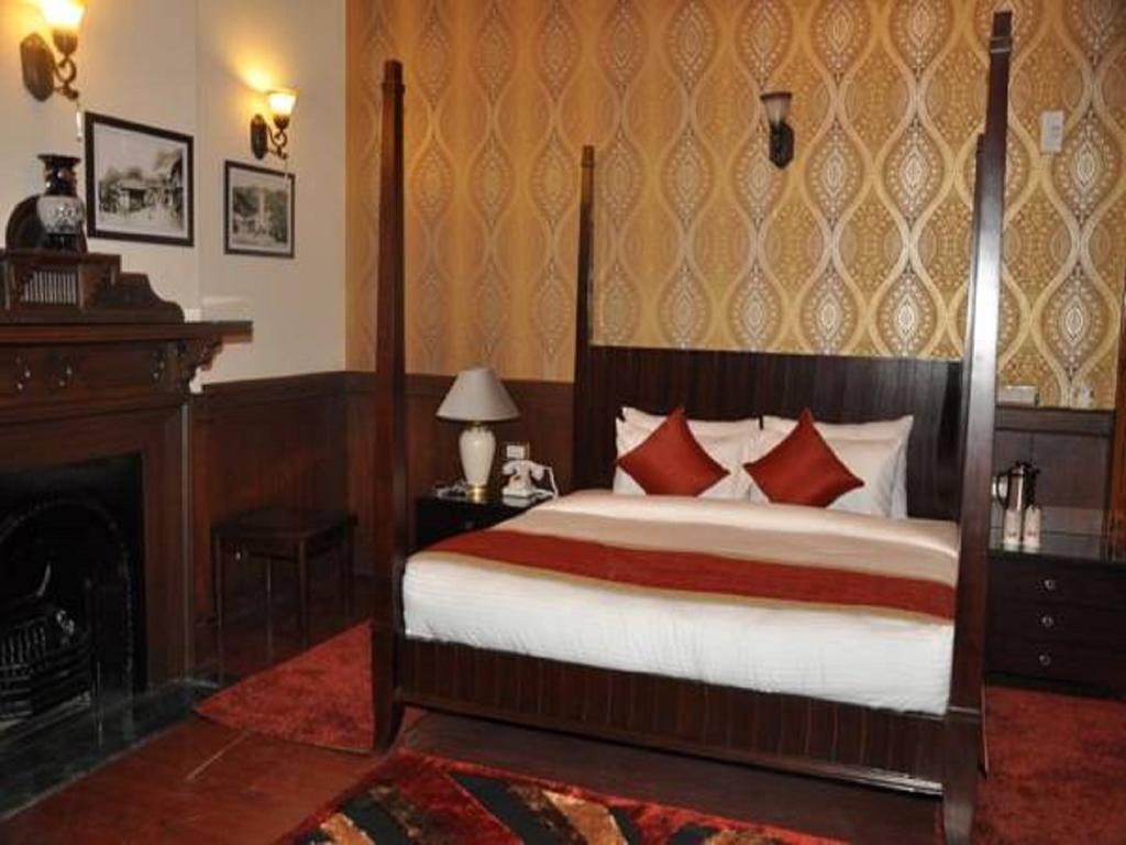Hotel Southgate Shimla Exteriör bild