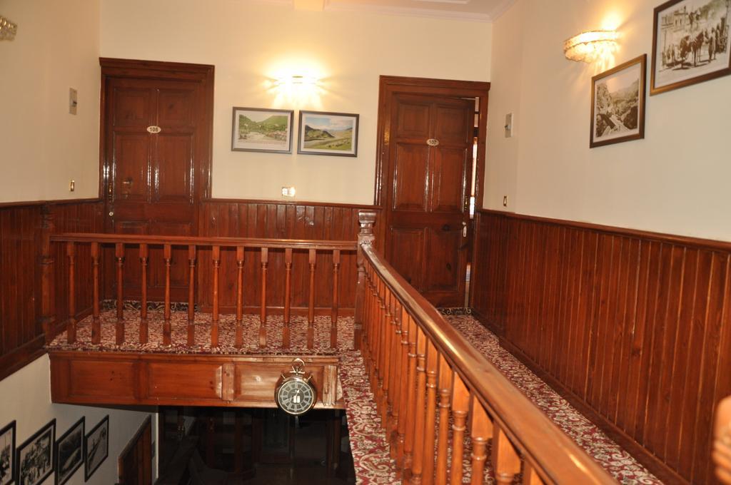 Hotel Southgate Shimla Exteriör bild
