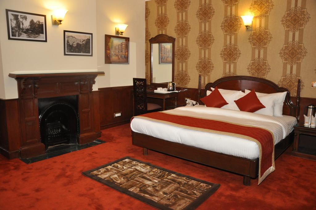 Hotel Southgate Shimla Rum bild