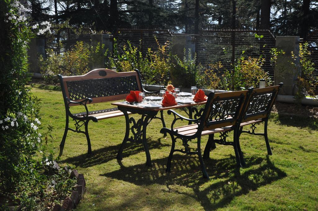 Hotel Southgate Shimla Exteriör bild