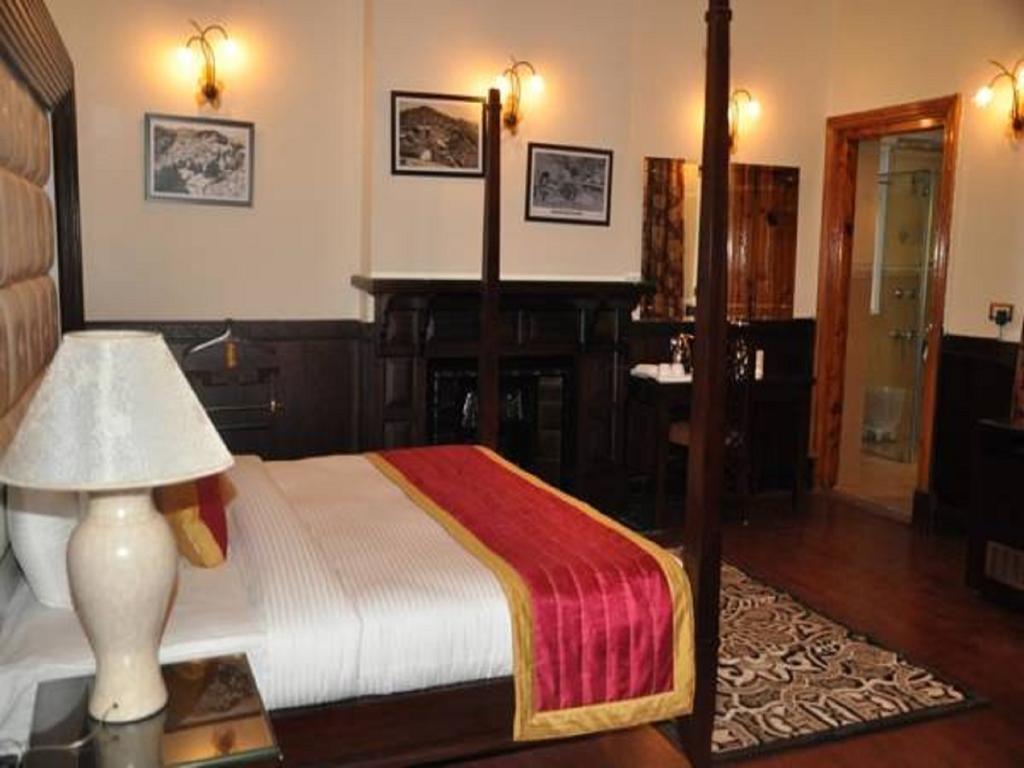 Hotel Southgate Shimla Exteriör bild