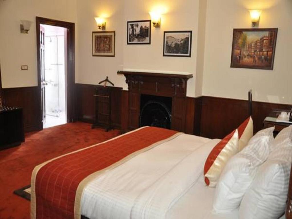 Hotel Southgate Shimla Exteriör bild