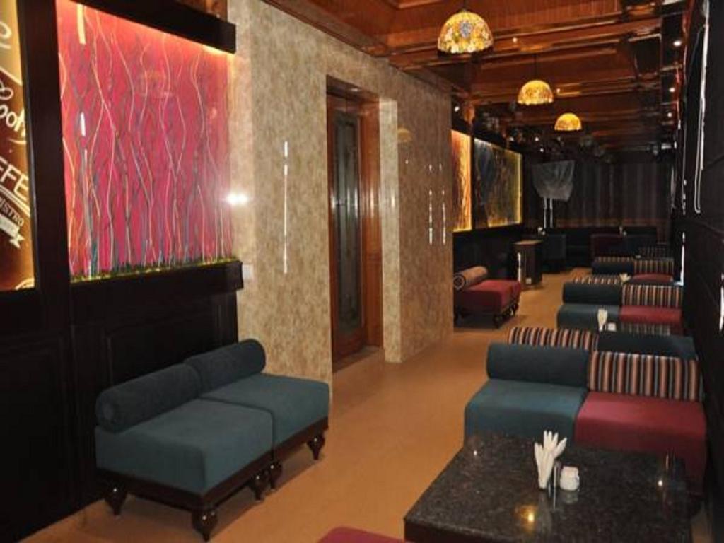 Hotel Southgate Shimla Exteriör bild