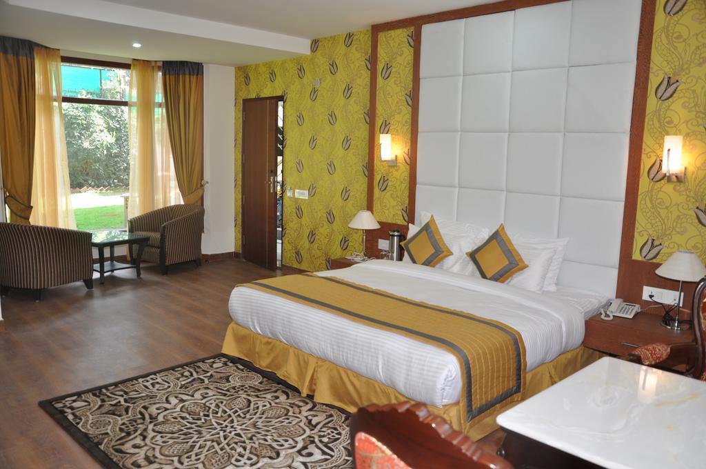 Hotel Southgate Shimla Rum bild