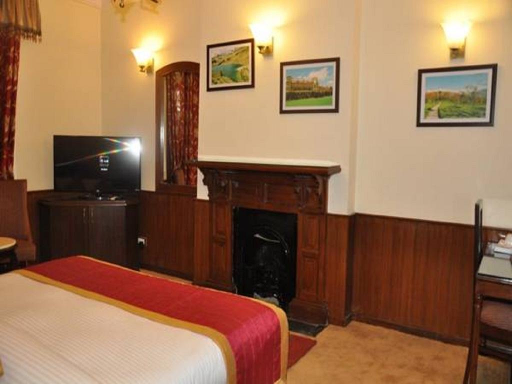 Hotel Southgate Shimla Exteriör bild