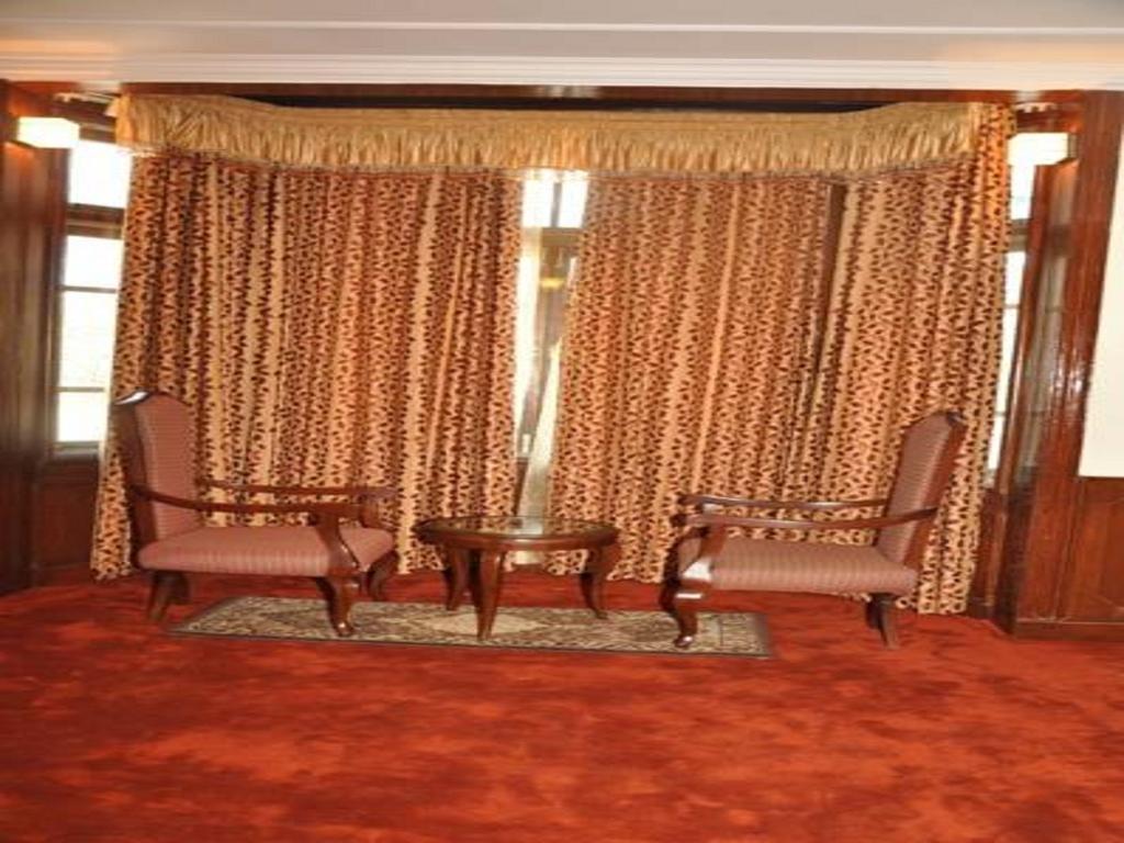 Hotel Southgate Shimla Exteriör bild