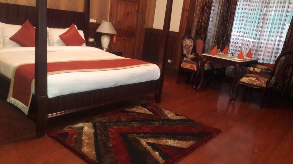 Hotel Southgate Shimla Exteriör bild