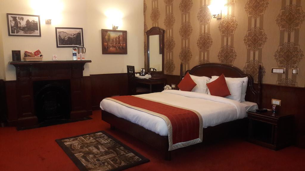 Hotel Southgate Shimla Exteriör bild